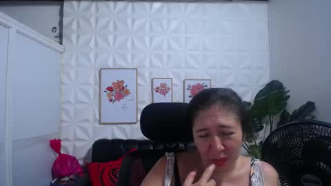 Snapshot of valentina_mature chatting on March 12, 2025, 11:33 pm Valentina online show from March 12, 2025, 11:33 pm