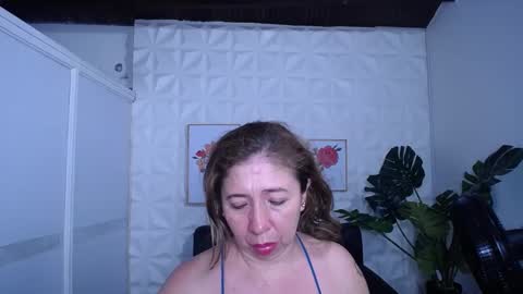 Snapshot of valentina_mature chatting on September 9, 2025, 9:25 pm Valentina online show from September 9, 2025, 9:25 pm