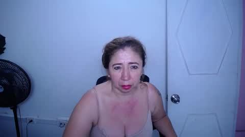 Snapshot of valentina_mature chatting on September 26, 2025, 10:41 am Valentina online show from September 26, 2025, 10:41 am