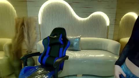 Valentina online show from September 30, 2025, 3:22 am