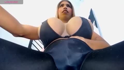 valentinabigcock23 online show from October 18, 2025, 7:36 pm