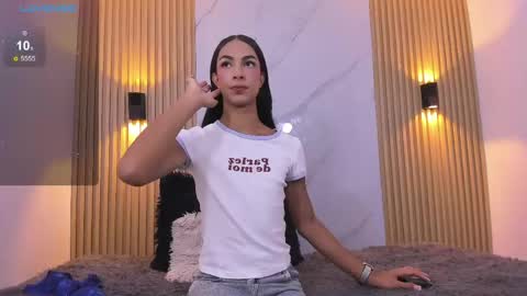 Snapshot of valentinaliux_ chatting on April 26, 2026, 11:30 am valentinaliux_ online show from April 26, 2026, 11:30 am