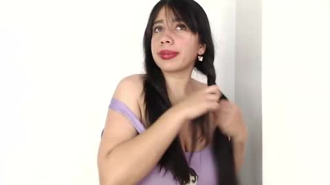 Valen independent model online show from April 8, 2026, 2:28 pm