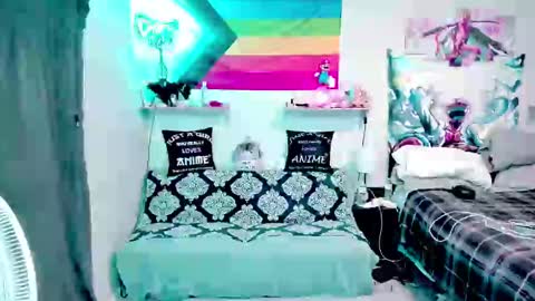 Tina Bates online show from January 8, 2025, 3:08 am