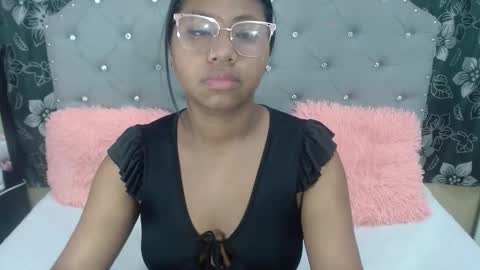 valentina vega online show from February 25, 2026, 3:05 am