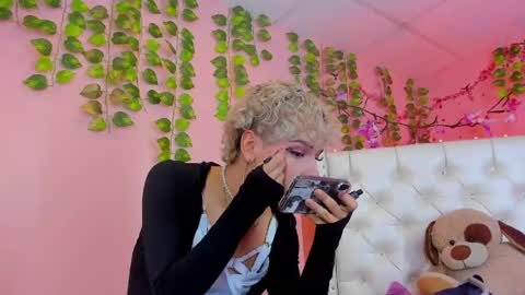 valentinee_xo online show from May 31, 2026, 4:31 am