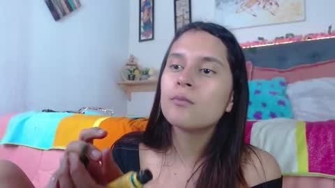 V A L E N T I N I online show from October 25, 2025, 7:41 pm