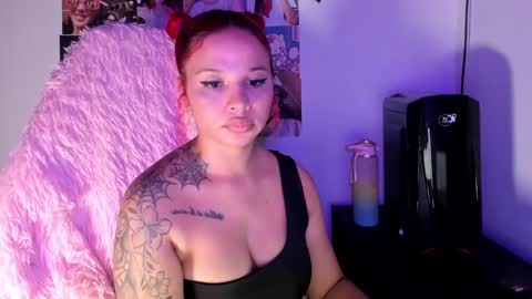 Snapshot of valentinna_5 chatting on January 14, 2025, 3:11 am Danielle Please help me to reach 300 thumbs up online show from January 14, 2025, 3:11 am