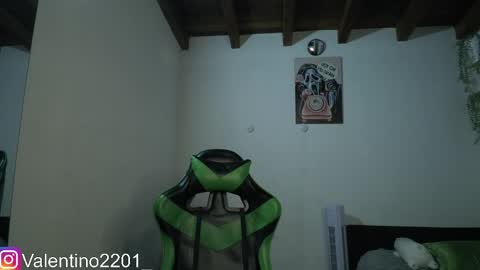 Snapshot of valentino_2201 chatting on April 7, 2026, 2:34 am Valentino - 15 OFF valentino2201 online show from April 7, 2026, 2:34 am