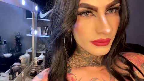 valentino_bs online show from February 20, 2026, 9:59 pm