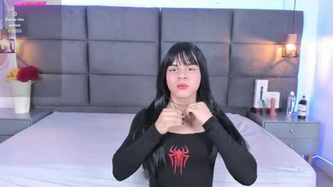 valentino moon online show from September 13, 2025, 2:55 am