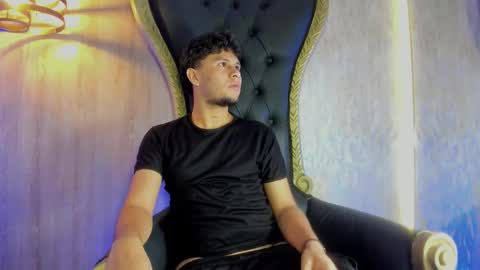 VALENTINO online show from February 21, 2026, 7:59 pm