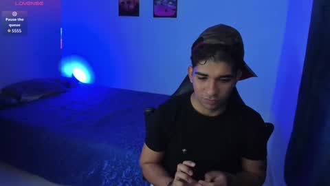 Snapshot of valentino_santos chatting on September 17, 2025, 12:23 am valentino santos online show from September 17, 2025, 12:23 am