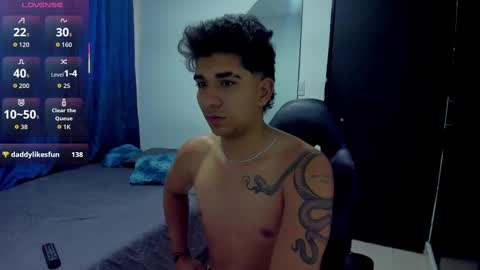 Snapshot of valentino_santos chatting on September 30, 2025, 12:21 pm valentino santos online show from September 30, 2025, 12:21 pm