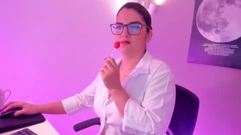 VALEN VEGA online show from February 1, 2026, 2:59 pm