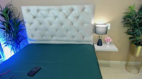 VALEN VEGA online show from April 6, 2026, 11:22 am