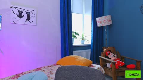 Snapshot of valeri_devisss chatting on April 10, 2026, 7:02 am Valeri online show from April 10, 2026, 7:02 am