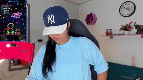 valeri_harpers4 online show from October 30, 2025, 6:30 pm