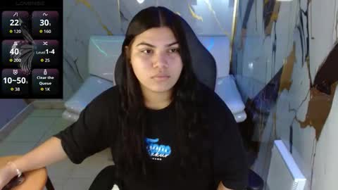 valeri_harpers4 online show from May 26, 2026, 9:33 pm
