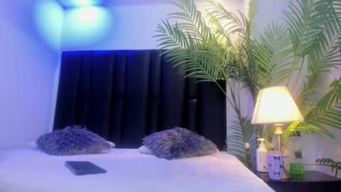 valeri_tafur online show from September 10, 2025, 11:21 am