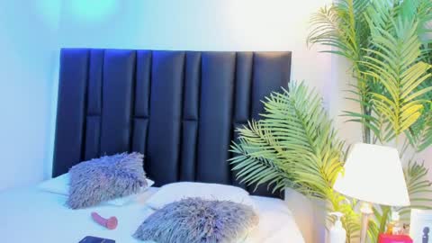 valeri_tafur online show from April 7, 2026, 10:37 am