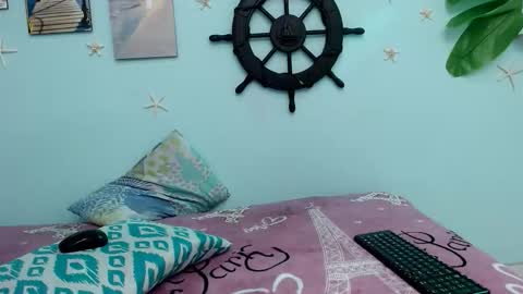 valeria online show from November 3, 2025, 1:19 am