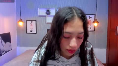 Snapshot of valeria_rossi7 chatting on November 5, 2025, 2:17 pm Valeria online show from November 5, 2025, 2:17 pm