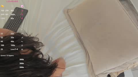 Valeria online show from December 18, 2024, 2:28 pm