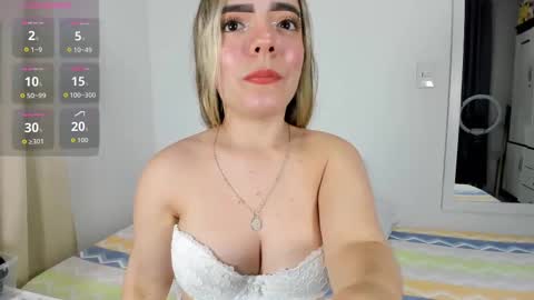 valerialoren online show from November 14, 2025, 2:54 am