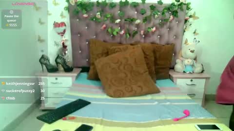 La valerie26 online show from March 6, 2025, 7:47 am