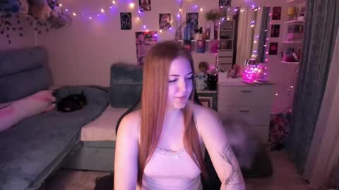 Snapshot of valerie_cutee chatting on October 13, 2025, 4:51 pm Lera online show from October 13, 2025, 4:51 pm
