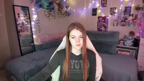 Snapshot of valerie_cutee chatting on October 20, 2025, 8:09 pm Lera online show from October 20, 2025, 8:09 pm