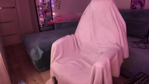 Snapshot of valerie_cutee chatting on October 22, 2025, 6:29 pm Lera online show from October 22, 2025, 6:29 pm