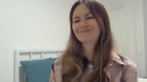 Snapshot of valerie_rose777 chatting on November 1, 2025, 8:11 pm valerie_rose777 online show from November 1, 2025, 8:11 pm