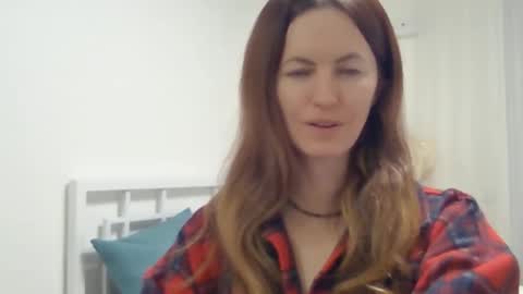 valerie_rose777 online show from January 5, 2026, 7:06 pm