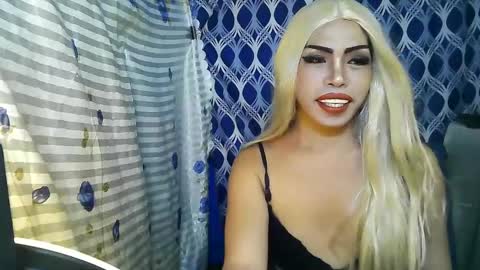 Snapshot of valerie_sensual chatting on February 2, 2025, 3:10 am valerie_sensual online show from February 2, 2025, 3:10 am