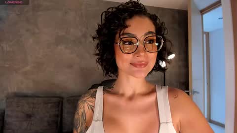  call me Val  online show from October 31, 2025, 4:19 pm