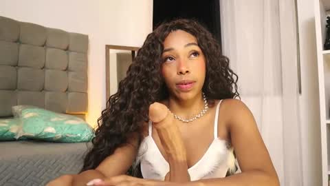 Snapshot of valeriebony chatting on February 10, 2025, 7:15 am Valerie Style3 online show from February 10, 2025, 7:15 am