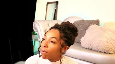 Snapshot of valeriebony chatting on October 21, 2025, 3:51 am Valerie Style3 online show from October 21, 2025, 3:51 am