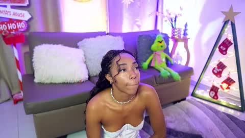 Snapshot of valeriebony chatting on December 20, 2025, 4:19 am Valerie Style3 online show from December 20, 2025, 4:19 am