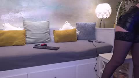 Valerie online show from March 7, 2025, 5:49 pm