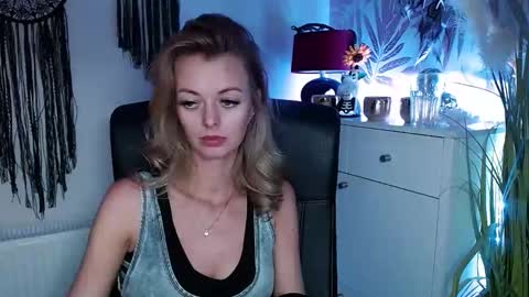 Valerie  online show from January 14, 2025, 5:12 pm