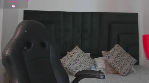 Valerie Mattson online show from December 19, 2025, 6:04 pm