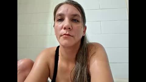 ValerieRayne online show from November 5, 2025, 4:45 am