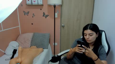 Juli C online show from December 23, 2024, 9:08 pm