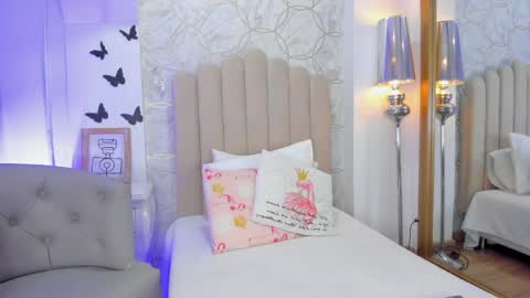   online show from April 28, 2026, 12:21 pm