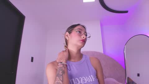 Valeryn online show from February 5, 2026, 3:00 am