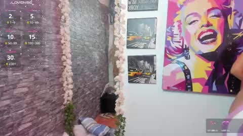 valery__69 online show from October 17, 2025, 12:19 pm