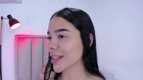 Cris  online show from November 13, 2025, 4:00 am