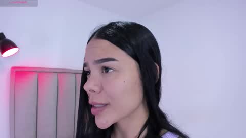 Cris  online show from November 25, 2025, 10:54 pm